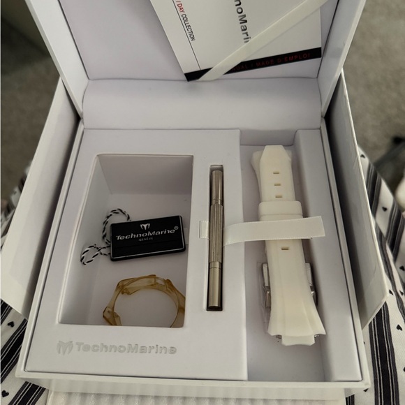Technomarine White and Silver Watch - Picture 2 of 6
